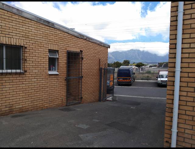 123M² FACTORY RENTED IN SOUTHFIELD